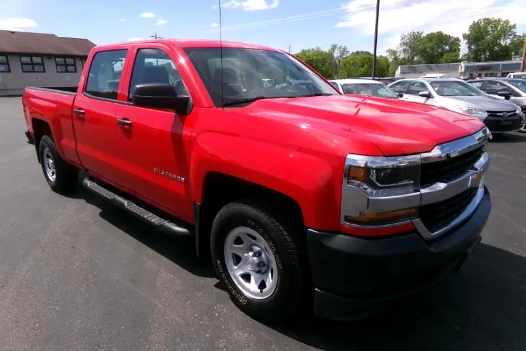 2018 Chevrolet Silverado 1500 photo 1