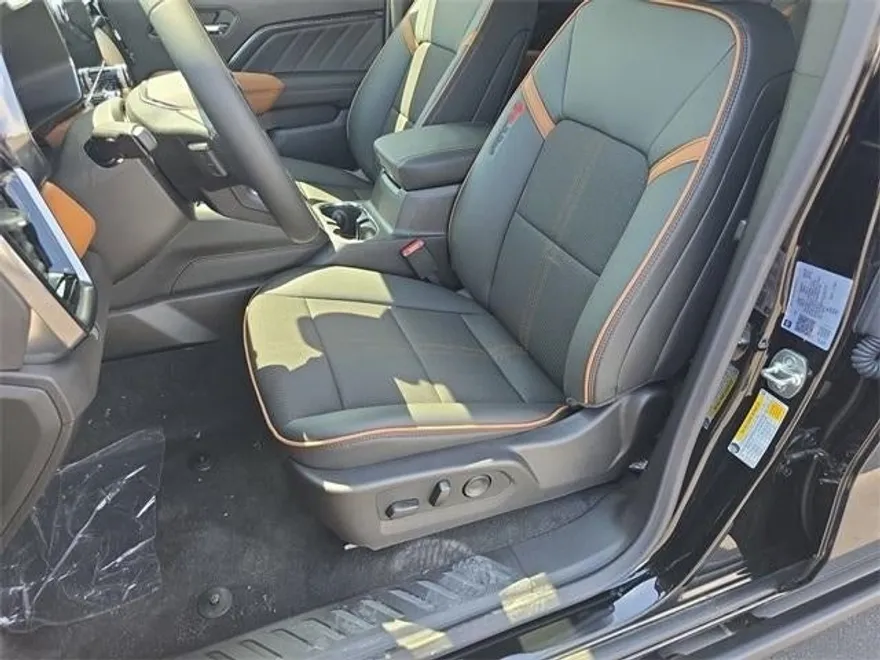 2025 Gmc Canyon AT4 photo 19