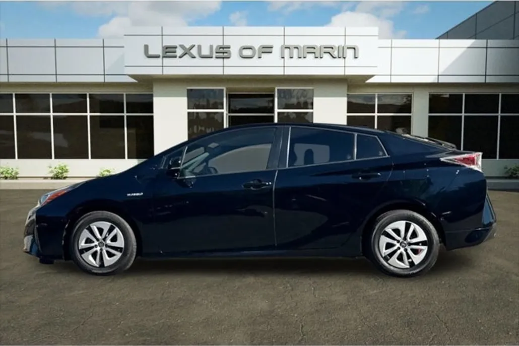 2018 Toyota Prius Two Eco photo 1