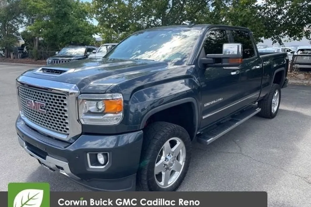 2017 Gmc Sierra 2500 HD Denali photo 1