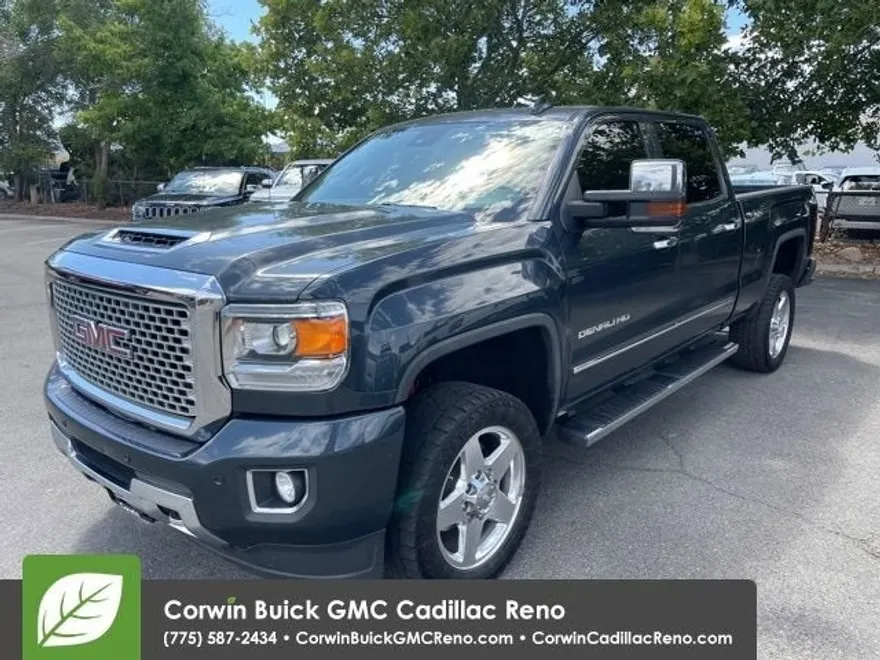 2017 Gmc Sierra 2500 HD Denali photo 1