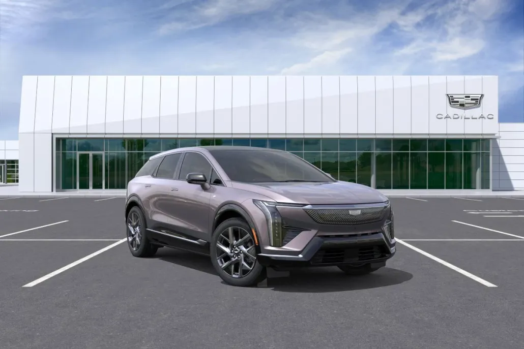 2025 Cadillac Optiq Luxury photo 1