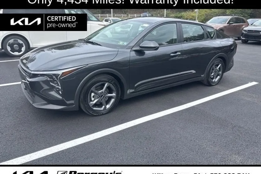 2025 Kia K4 LXS photo 1