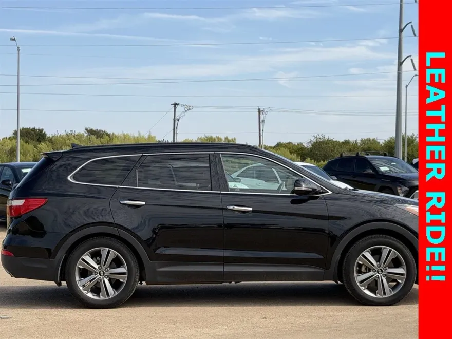 2014 Hyundai Santa Fe GLS photo 1