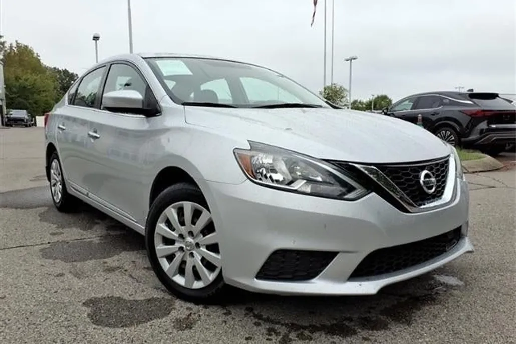 2018 Nissan Sentra S photo 1