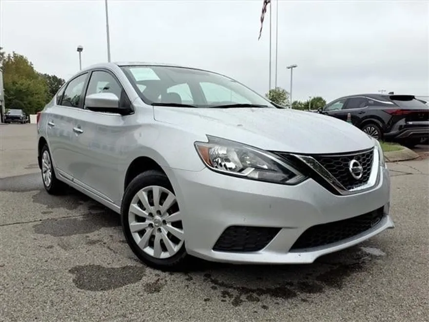2018 Nissan Sentra S photo 1