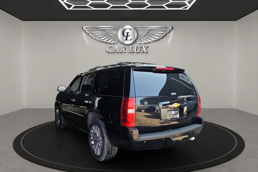 2014 Chevrolet Tahoe LTZ photo 1