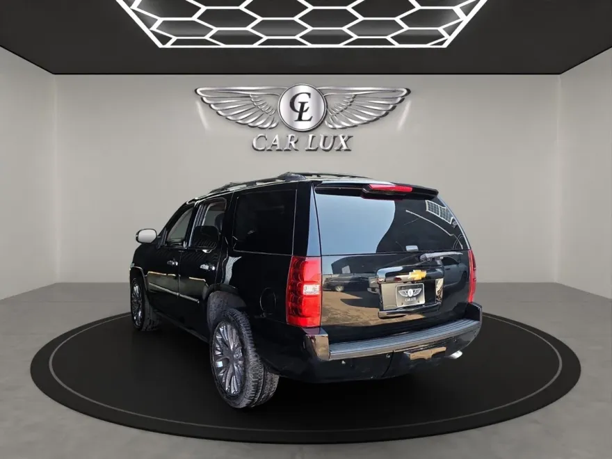 2014 Chevrolet Tahoe LTZ photo 1