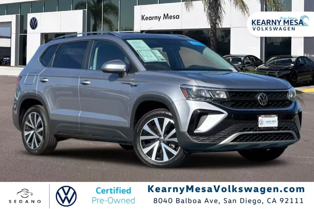 2022 Volkswagen Taos SE photo 1