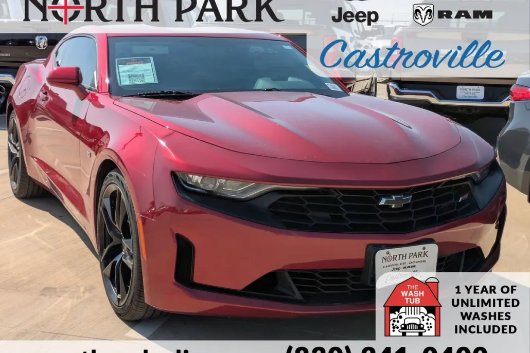 2023 Chevrolet Camaro 1LT photo 1