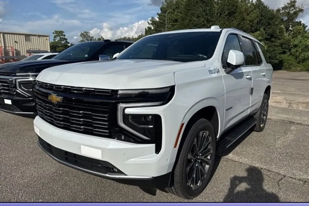 2026 Chevrolet Tahoe High Country photo 1