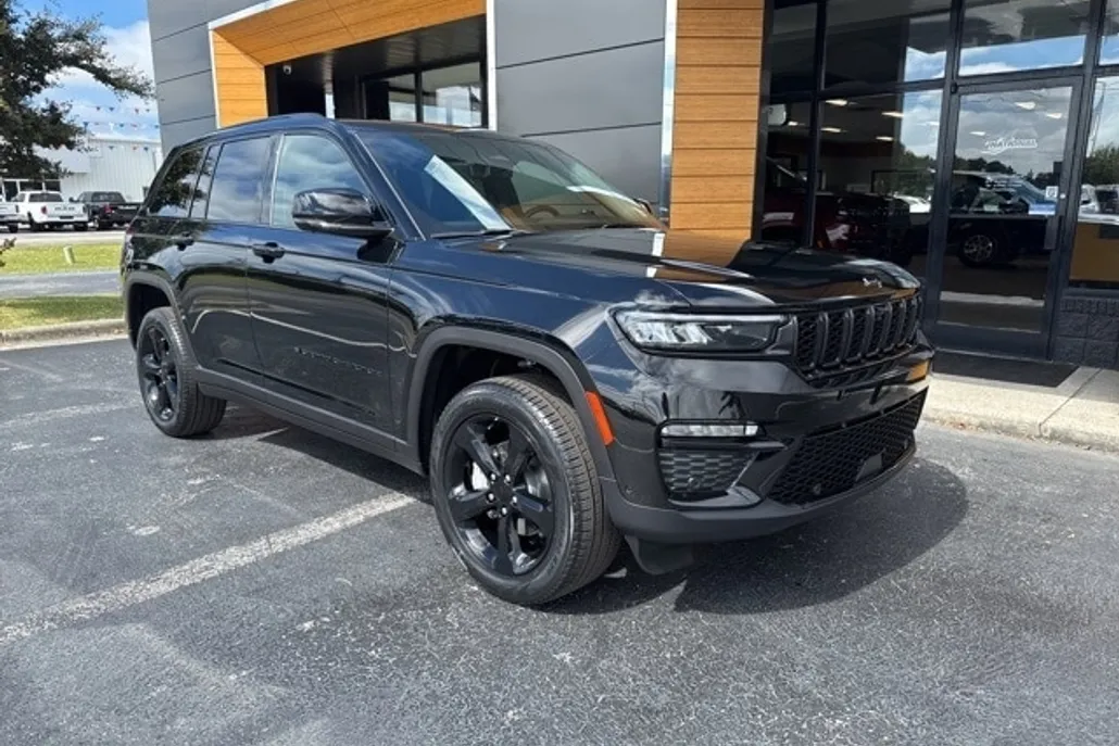2025 Jeep Grand Cherokee Limited photo 1