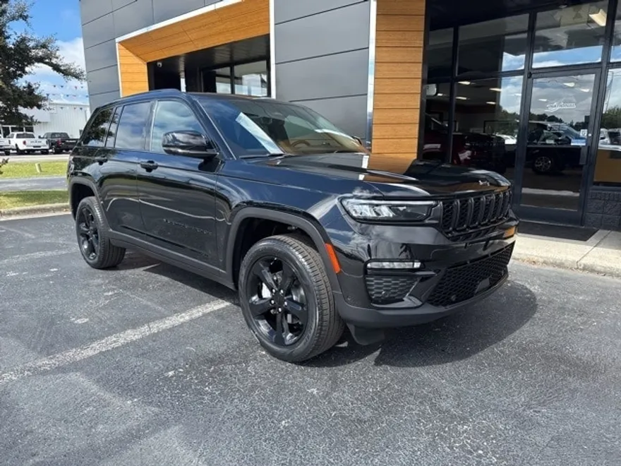 2025 Jeep Grand Cherokee Limited photo 1