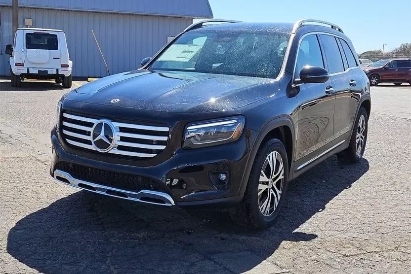 2025 Mercedes Benz GLB 250 photo 1