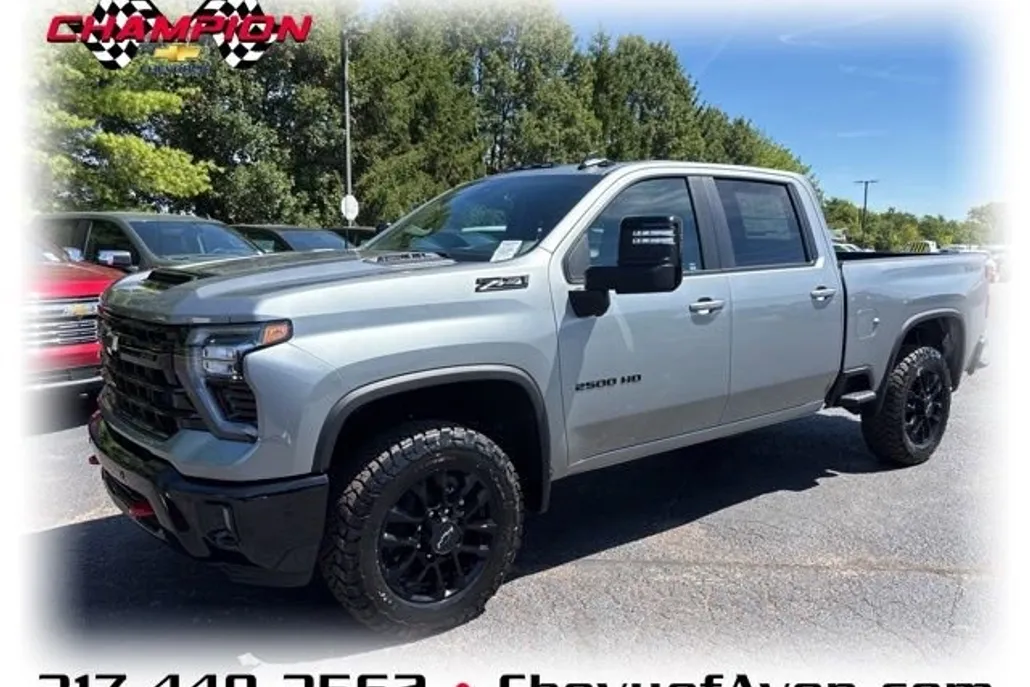 2025 Chevrolet Silverado 2500HD LT photo 1