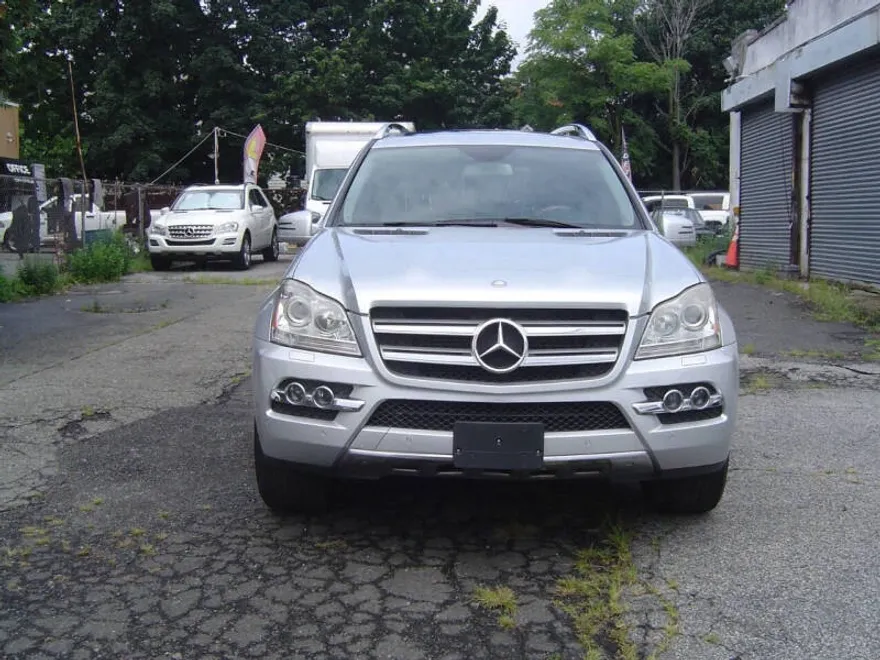 2011 Mercedes Benz GL 350 BlueTEC photo 1