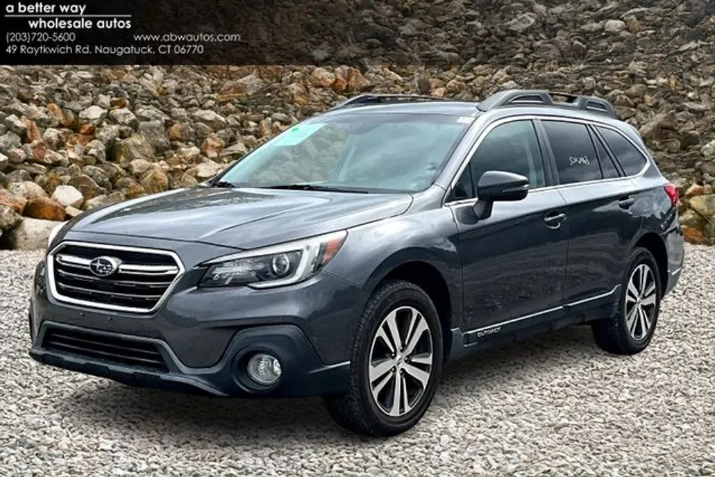 2018 Subaru Outback 2.5i Limited photo 1