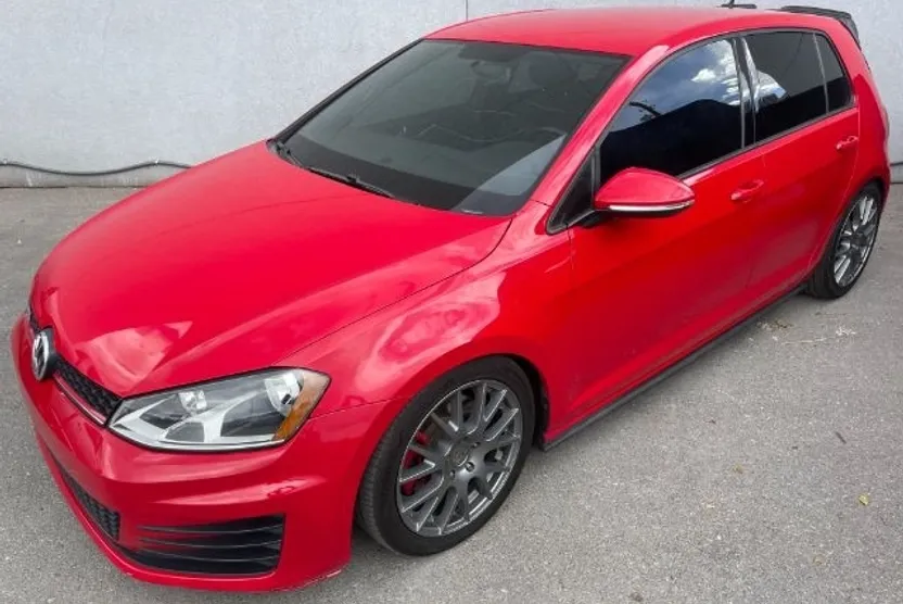 2016 Volkswagen Golf GTI S photo 1