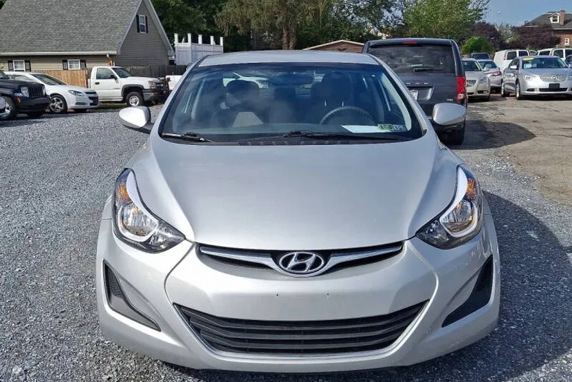 2016 Hyundai Elantra SE photo 1