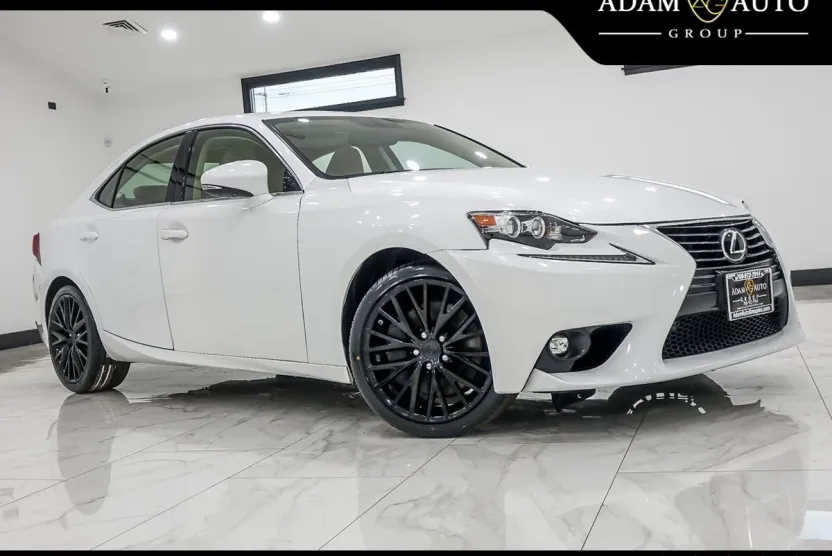 2016 Lexus IS 300 photo 1