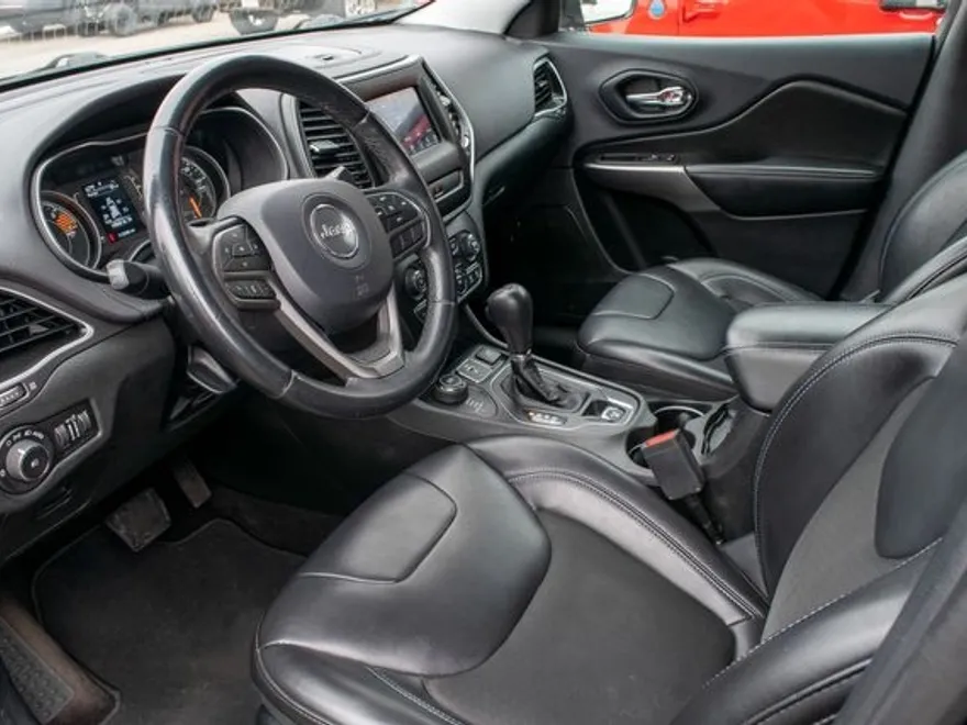 2019 Jeep Cherokee Latitude photo 11