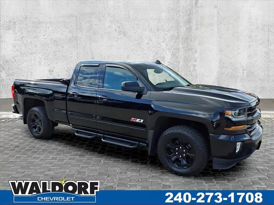 2018 Chevrolet Silverado 1500 LT photo 1