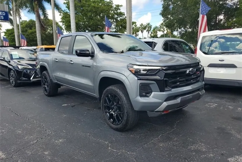 2024 Chevrolet Colorado Z71 photo 1