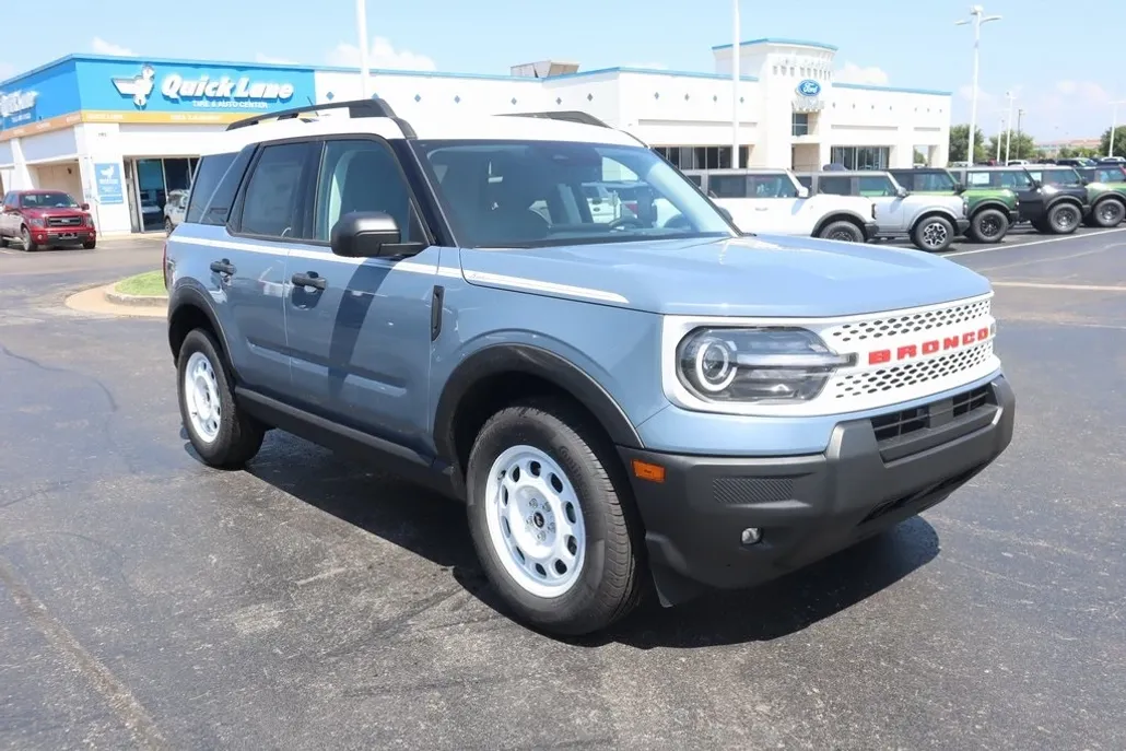 2025 Ford Bronco Sport Heritage photo 1