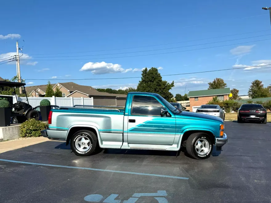 1992 Chevrolet Silverado photo 1