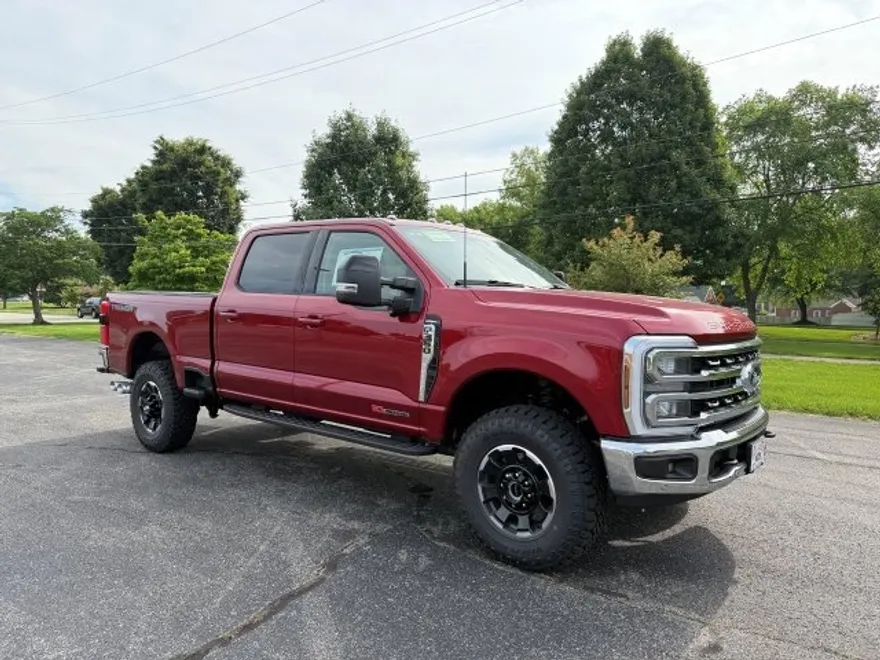 2025 Ford F-350 Lariat photo 1