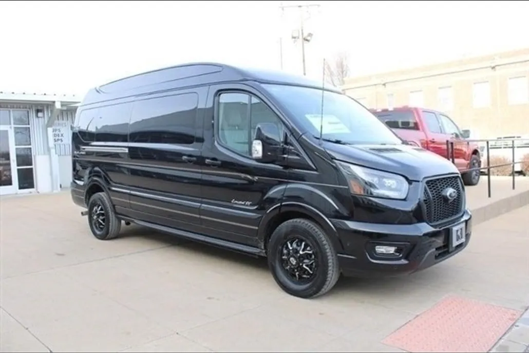 2023 Ford Transit Passenger photo 1