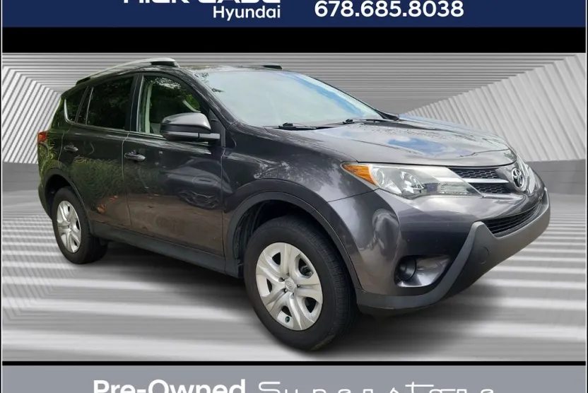 2014 Toyota RAV4 LE photo 1