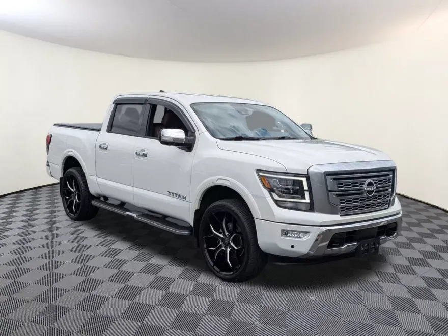 2023 Nissan Titan Platinum Reserve photo 1