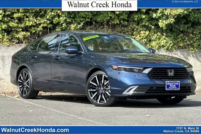 2025 Honda Accord Hybrid Touring photo 1