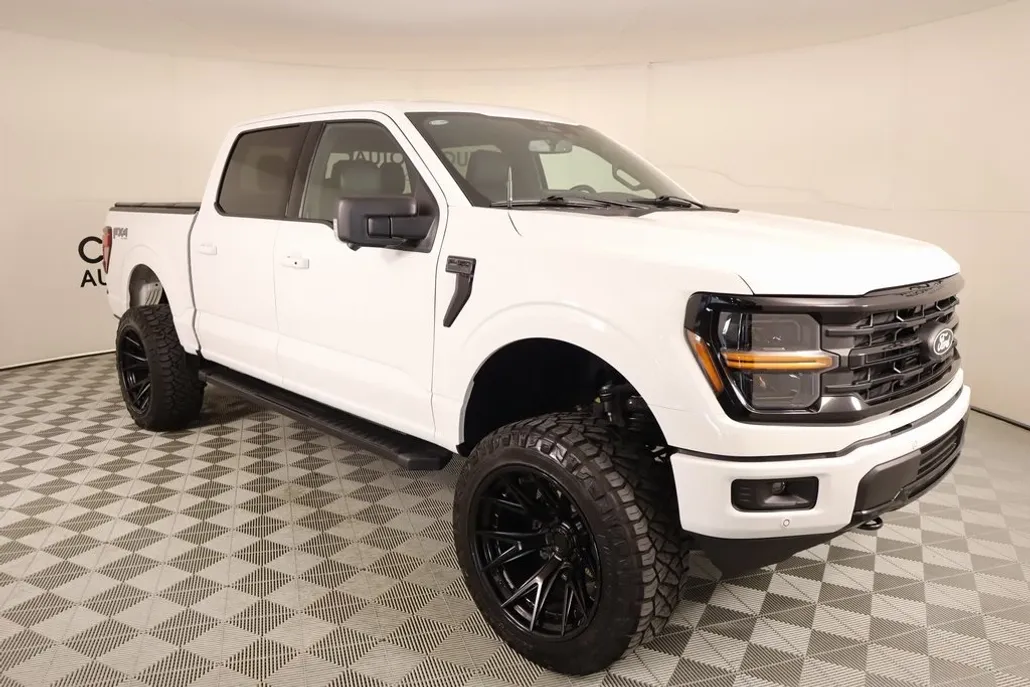 2024 Ford F-150 XLT photo 1
