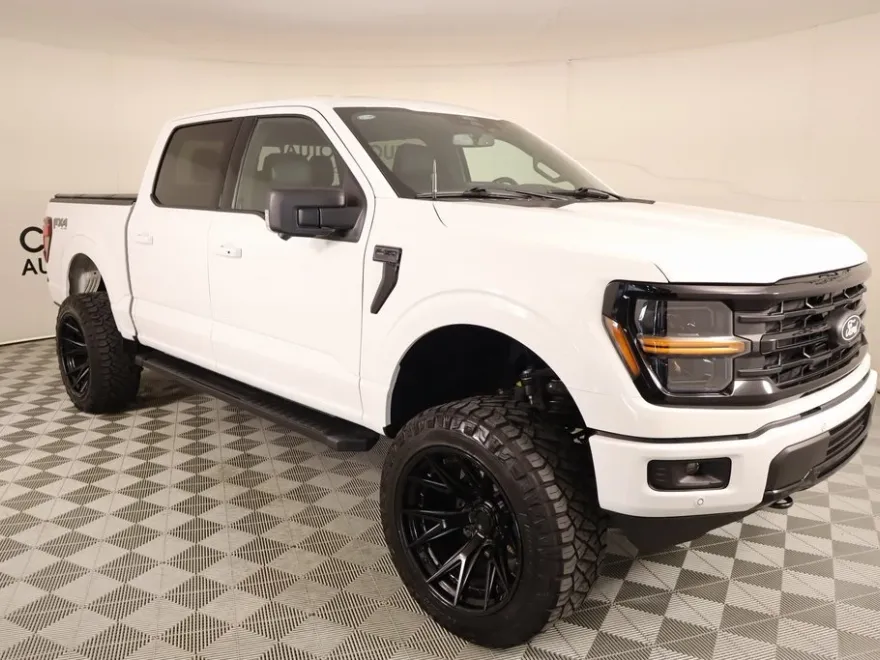 2024 Ford F-150 XLT photo 1