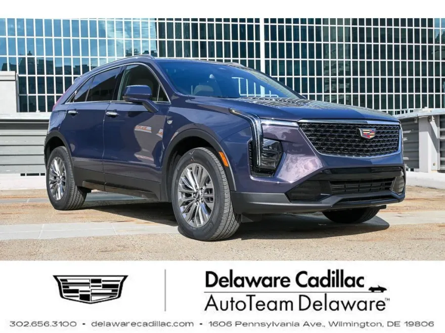 2025 Cadillac XT4 Premium Luxury photo 1