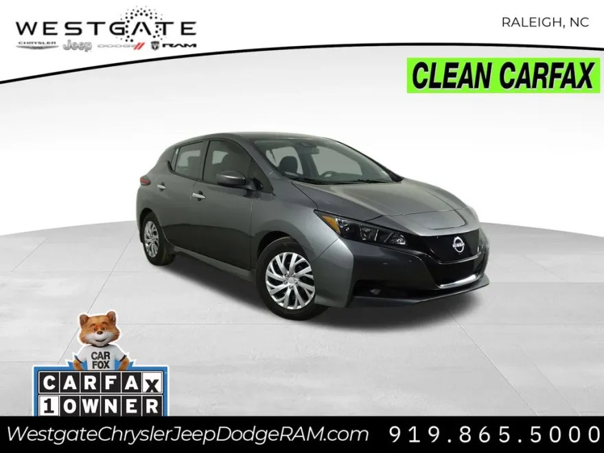 2023 Nissan Leaf S photo 1