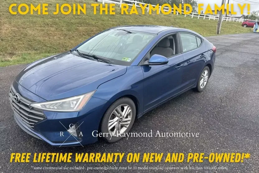 2020 Hyundai Elantra SEL photo 1