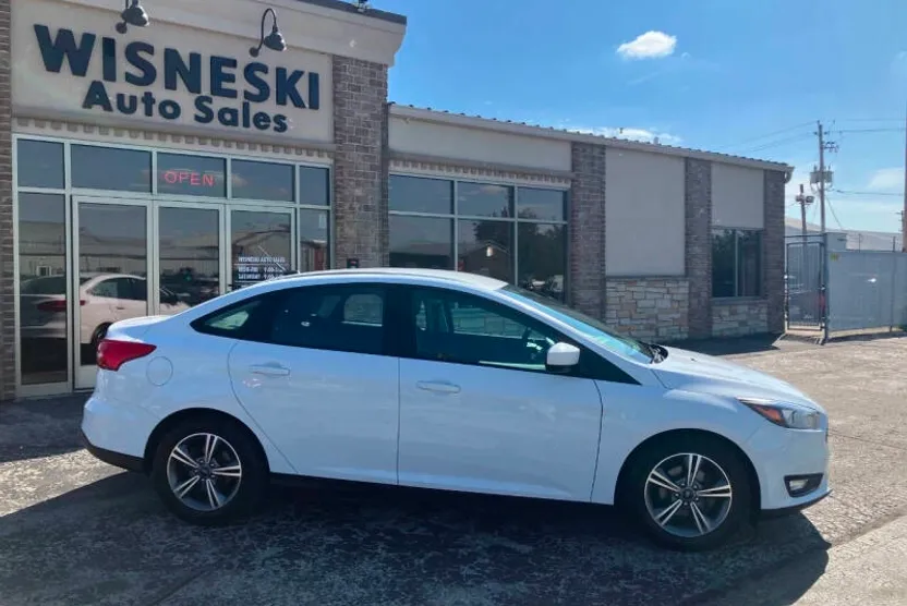 2018 Ford Focus SE photo 1
