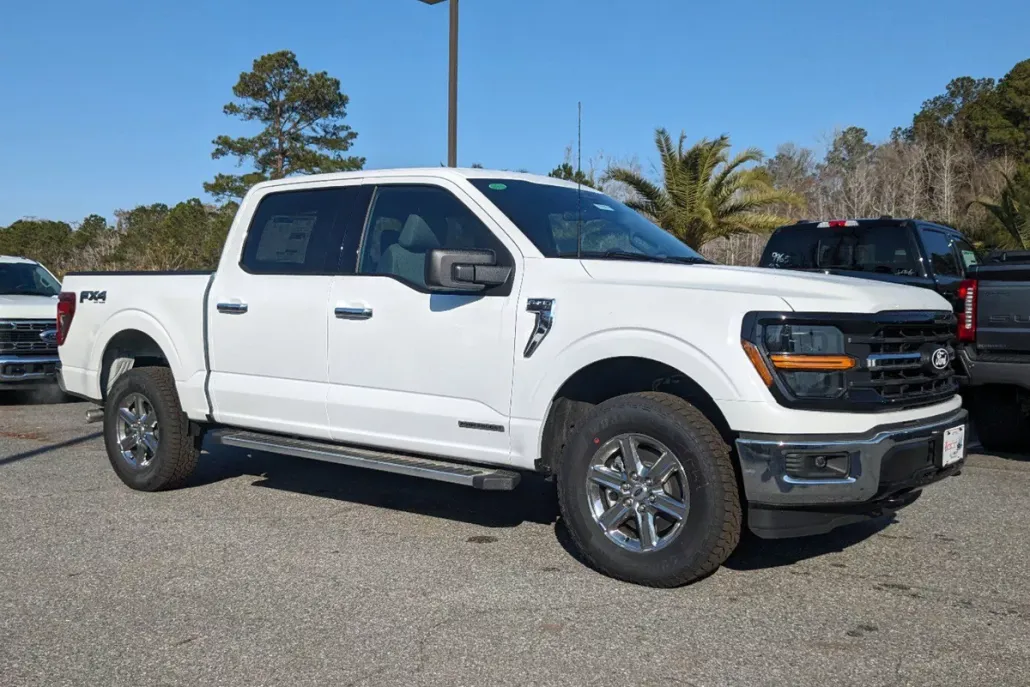 2025 Ford F-150 XLT photo 1