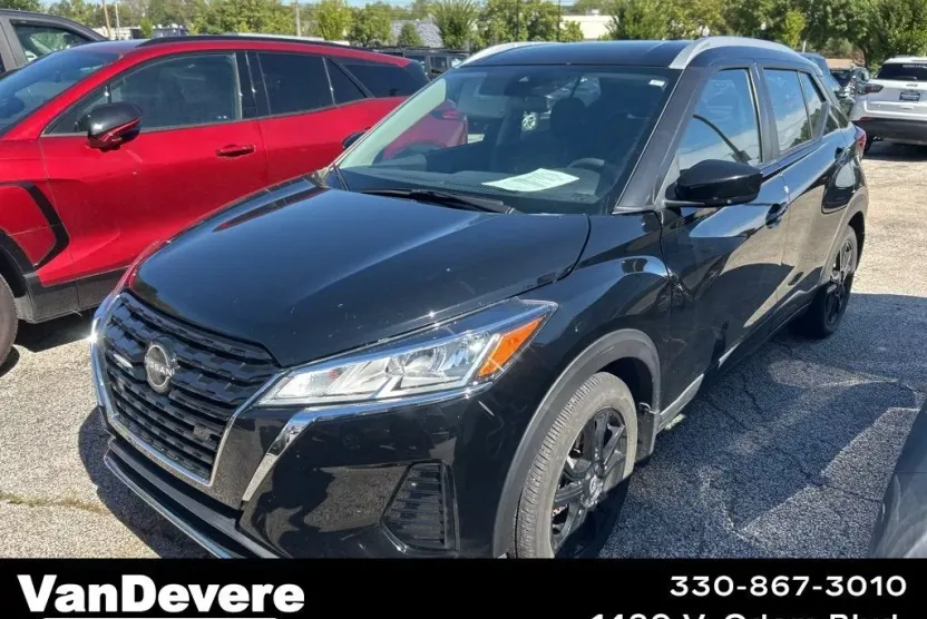 2023 Nissan Kicks SV photo 1