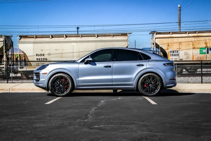 2025 Porsche Cayenne E-Hybrid Coupe Turbo photo 1