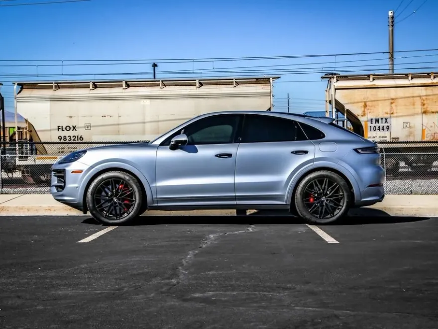 2025 Porsche Cayenne E-Hybrid Coupe Turbo photo 1