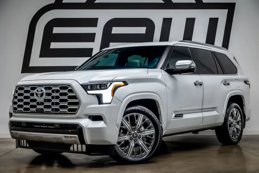 2025 Toyota Sequoia Capstone photo 1