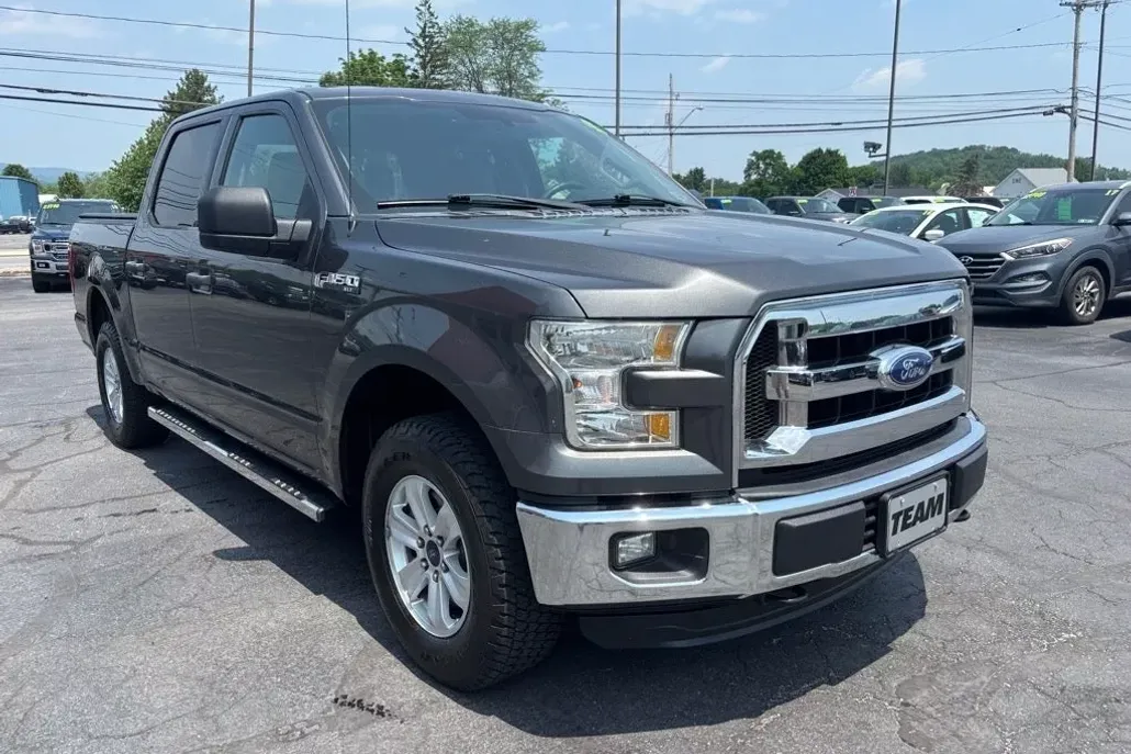 2015 Ford F-150 XLT photo 1