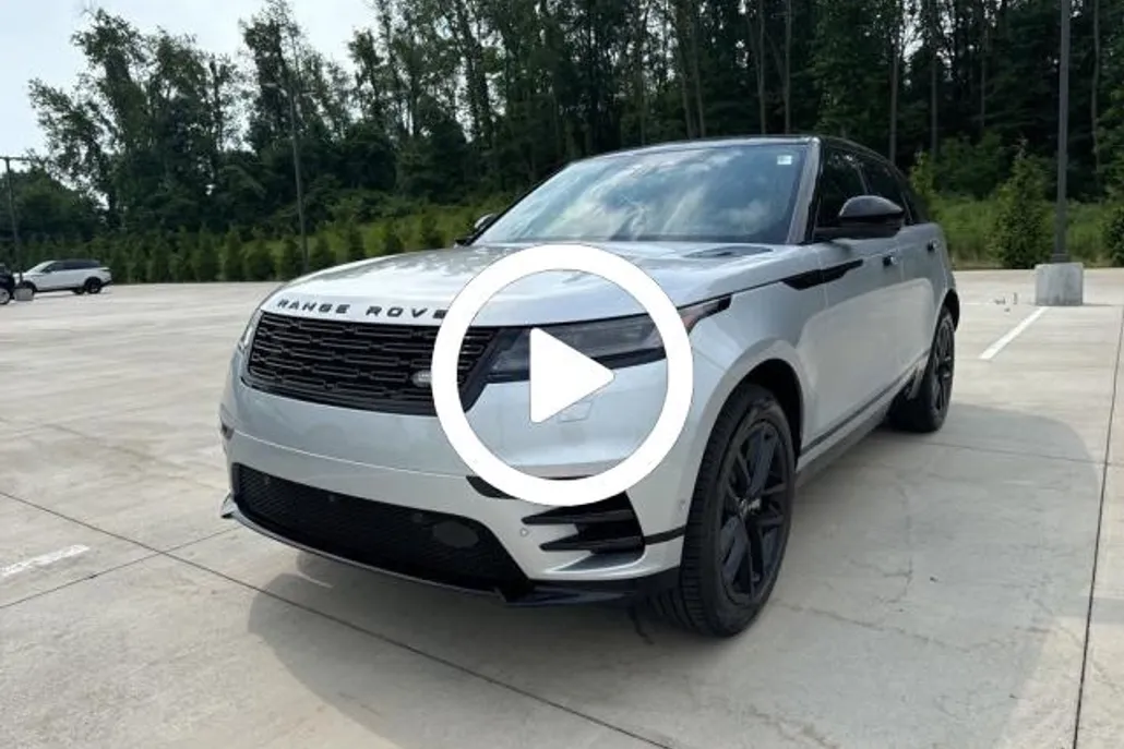 2025 Land Rover Range Rover Velar SE photo 1