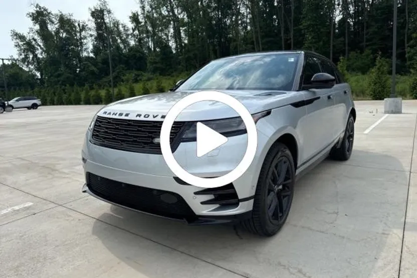 2025 Land Rover Range Rover Velar SE photo 1