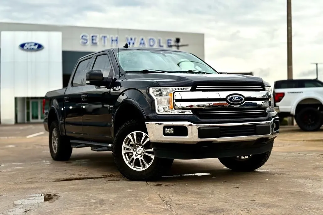 2020 Ford F-150 Lariat FX4 photo 1