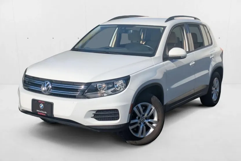 2016 Volkswagen Tiguan S photo 1